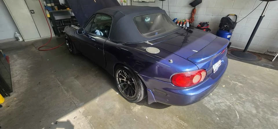 2001 Mazda NB MX-5 Miata - Image 3 of 7