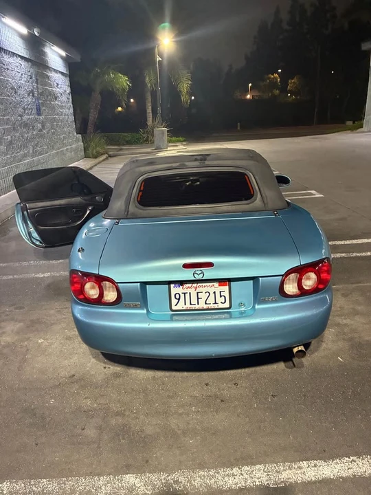 2001 Mazda NB MX-5 Miata - Image 4 of 5