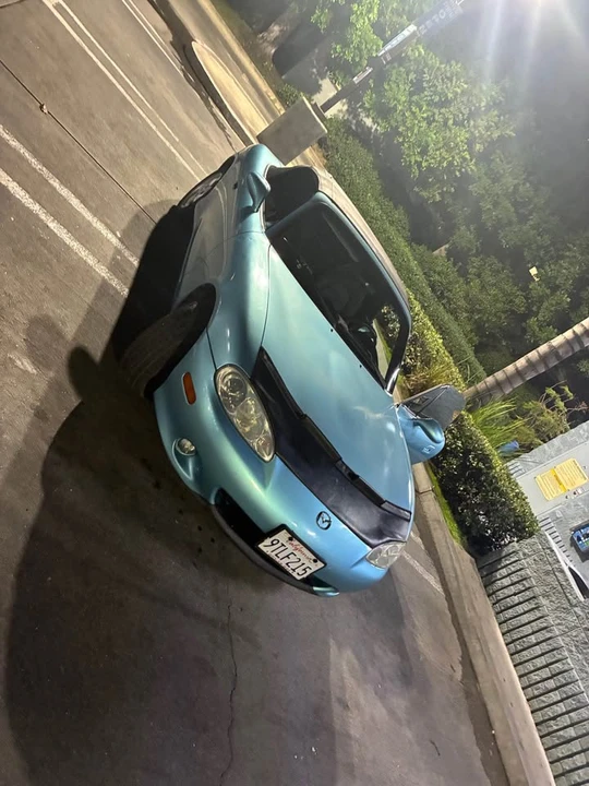 2001 Mazda NB MX-5 Miata - Image 2 of 5