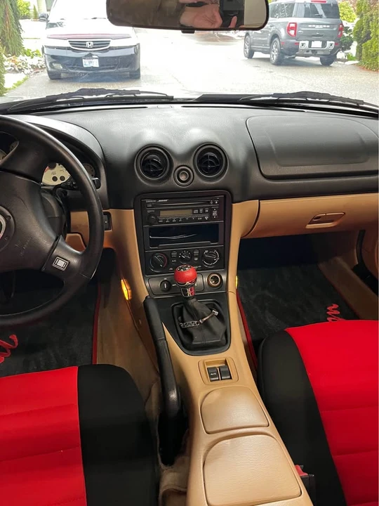 2001 Mazda NB MX-5 Miata - Image 11 of 19