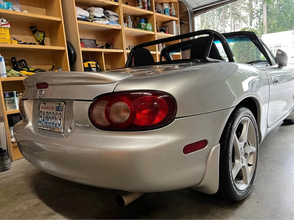 2001 Mazda NB MX-5 Miata - Image 2 of 19