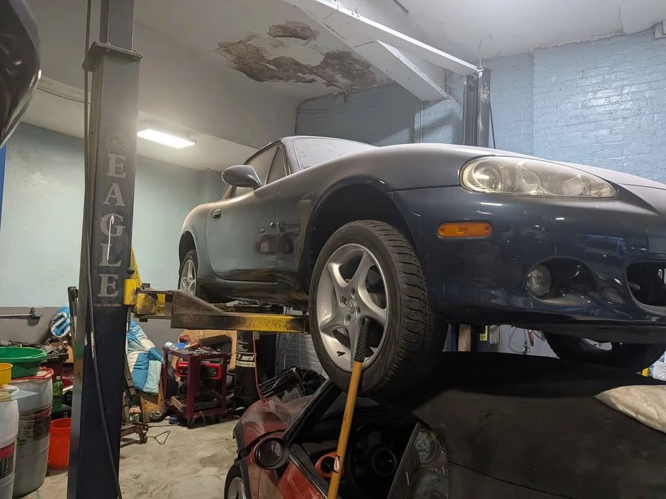 2001 Mazda NB MX-5 Miata - Image 4 of 5