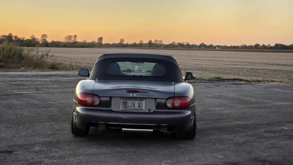 2001 Mazda NB MX-5 Miata - Image 5 of 15