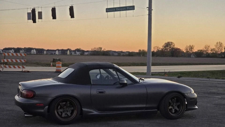 2001 Mazda NB MX-5 Miata - Image 4 of 15