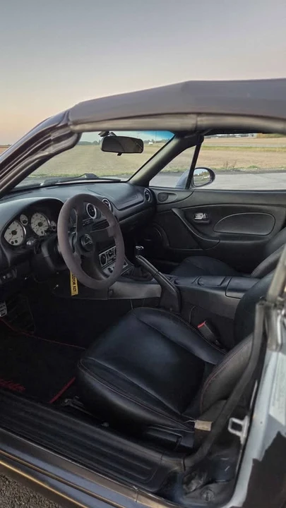 2001 Mazda NB MX-5 Miata - Image 10 of 15