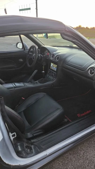 2001 Mazda NB MX-5 Miata - Image 9 of 15
