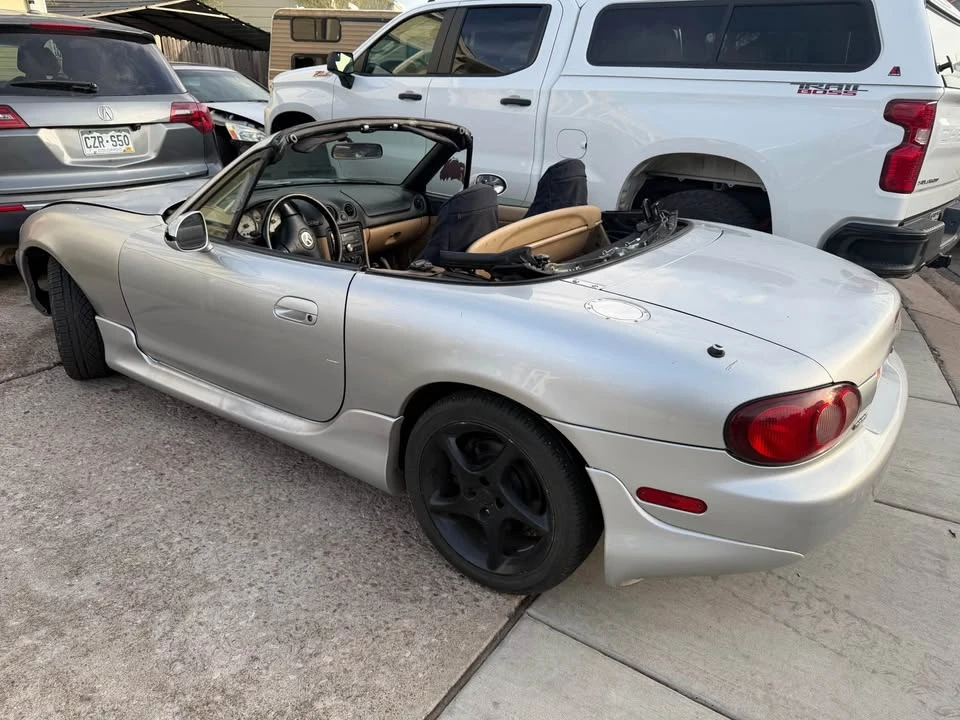 2001 Mazda NB MX-5 Miata - Image 2 of 20