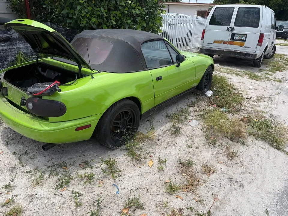2001 Mazda NB MX-5 Miata - Image 3 of 8
