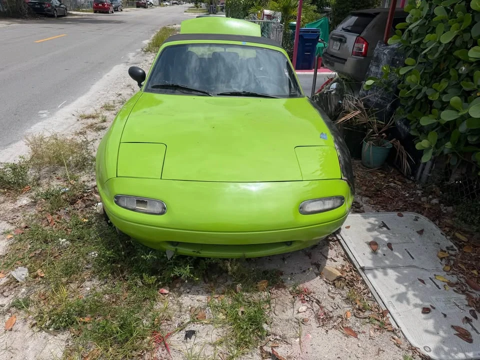 2001 Mazda NB MX-5 Miata - Image 2 of 8