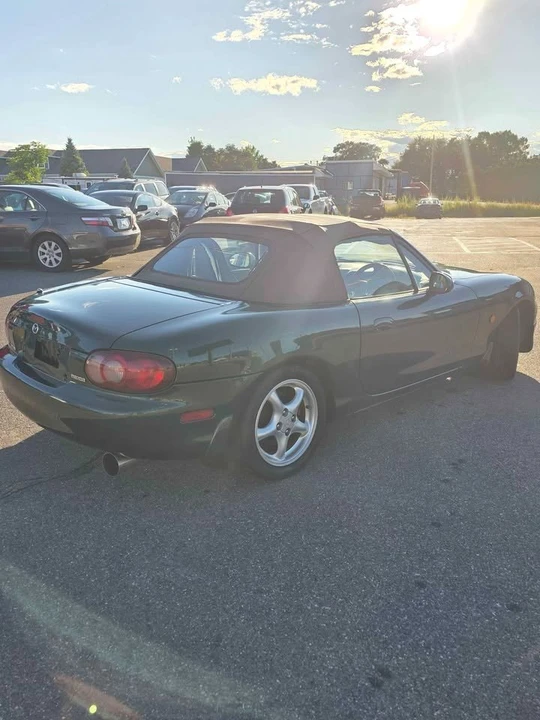 2001 Mazda NB MX-5 Miata - Image 9 of 18
