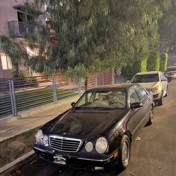 2001 Mercedes-Benz 300 E 3.2 Sedan 4D
