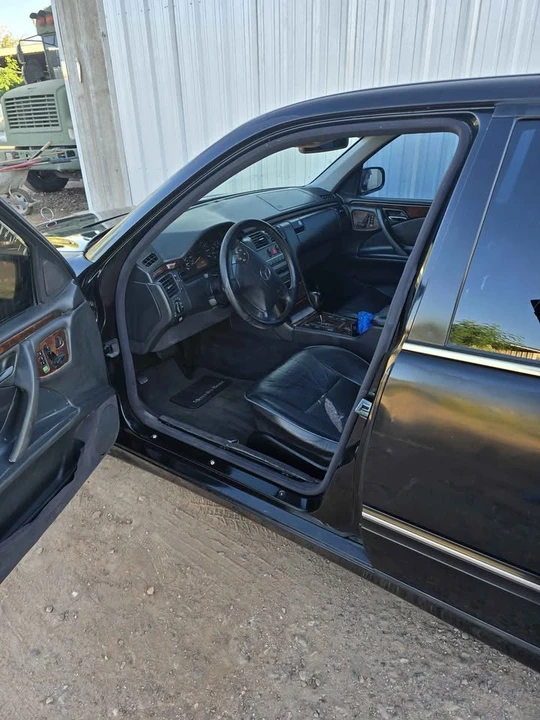 2001 Mercedes-Benz W210 E-Class - Image 3 of 4