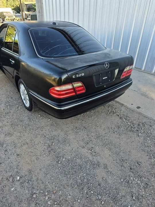2001 Mercedes-Benz W210 E-Class - Image 2 of 4