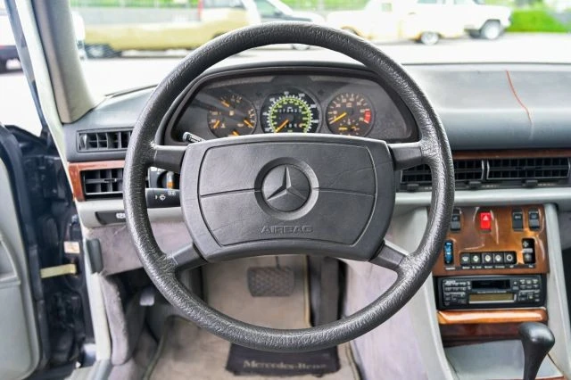 2001 Mercedes-Benz W220 S-Class - Image 11 of 25