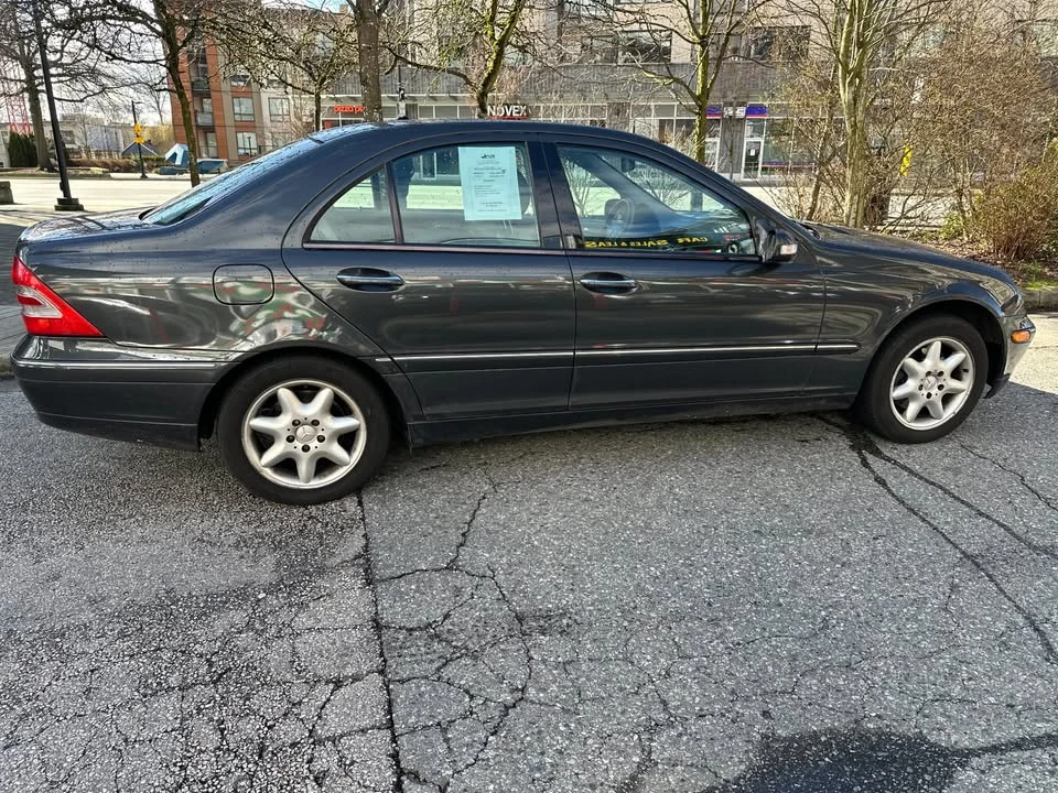 2001 Mercedes-Benz W203 C-Class - Image 4 of 11