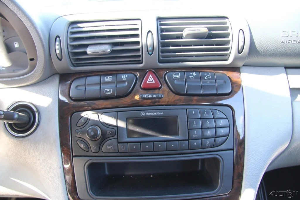 2001 Mercedes-Benz W203 C-Class - Image 18 of 21
