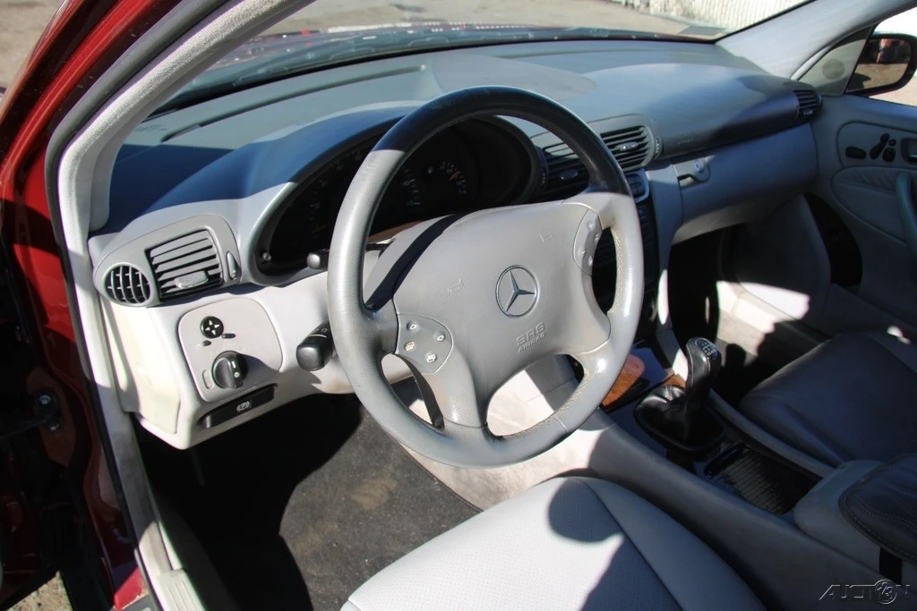2001 Mercedes-Benz W203 C-Class - Image 15 of 21