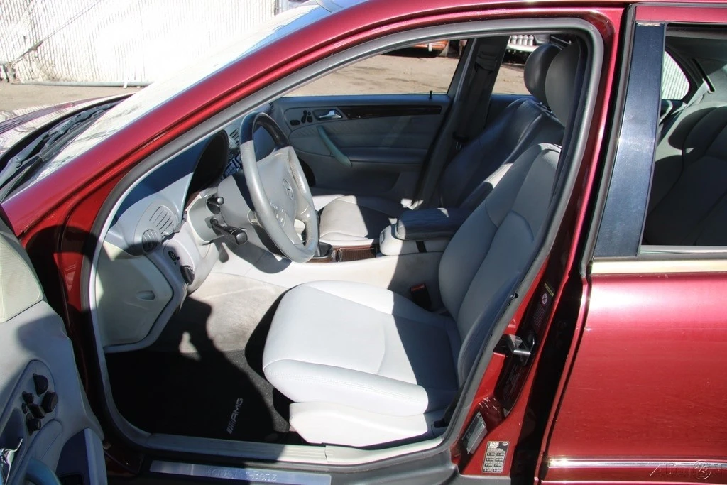2001 Mercedes-Benz W203 C-Class - Image 14 of 21