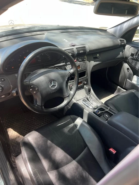 2001 Mercedes-Benz W203 C-Class - Image 9 of 16