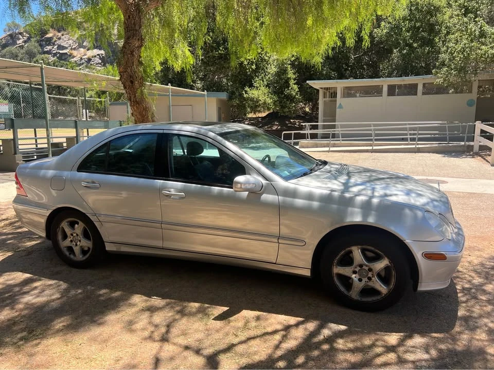 2001 Mercedes-Benz W203 C-Class - Image 4 of 16