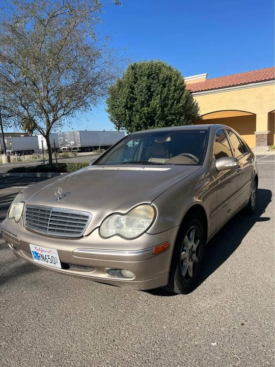 2001 Mercedes-Benz W203 C-Class - Image 2 of 9