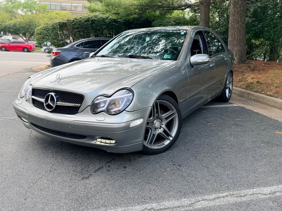 2001 Mercedes-Benz W203 C-Class - Image 2 of 15