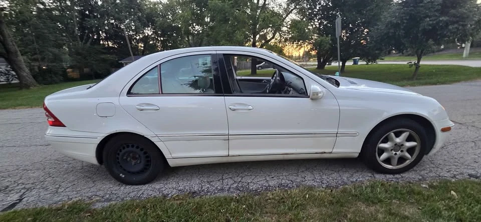 2001 Mercedes-Benz W203 C-Class - Image 3 of 10