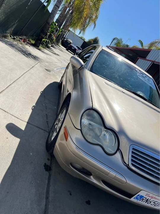 2001 Mercedes-Benz W203 C-Class - Image 2 of 9