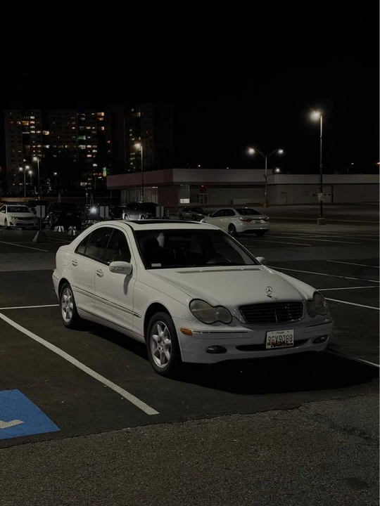 2001 Mercedes-Benz W203 C-Class - Image 6 of 12