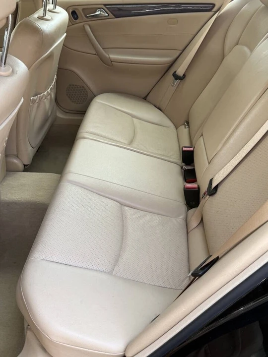 2001 Mercedes-Benz W203 C-Class - Image 11 of 20