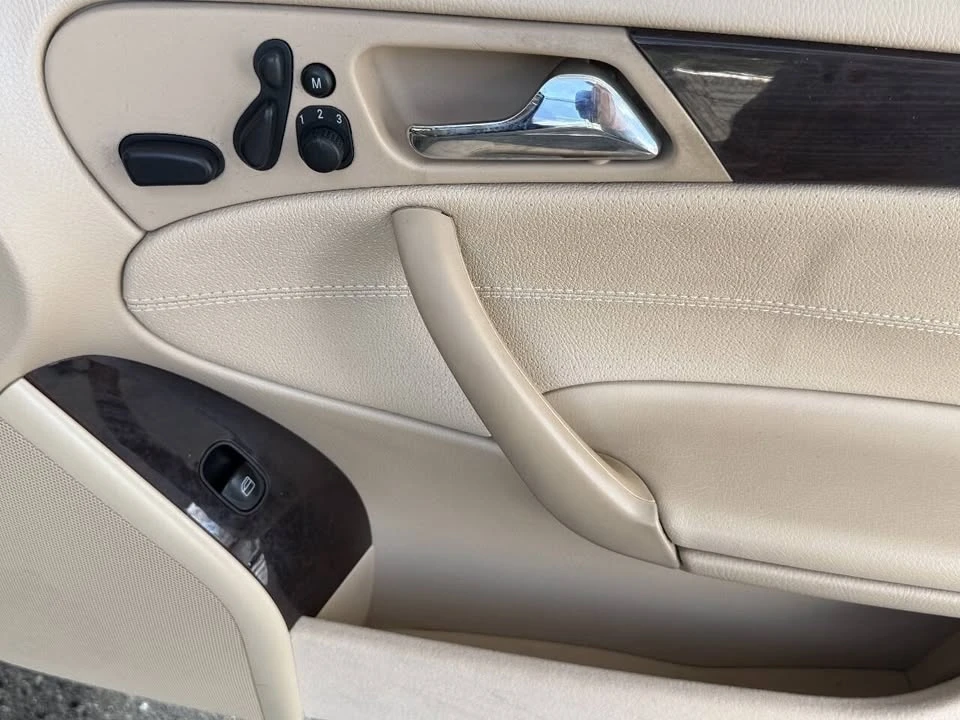 2001 Mercedes-Benz W203 C-Class - Image 17 of 20