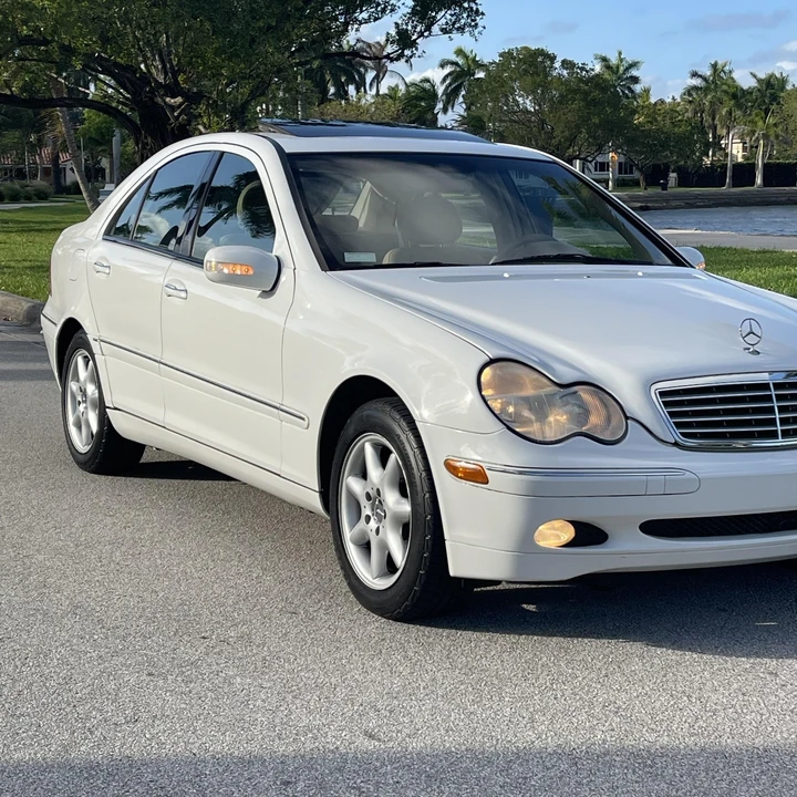 2001 Mercedes-Benz W203 C-Class - Image 3 of 12