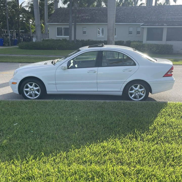 2001 Mercedes-Benz W203 C-Class - Image 7 of 12
