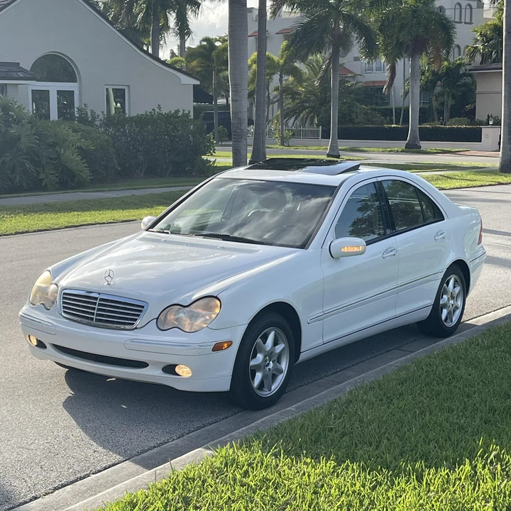 2001 Mercedes-Benz W203 C-Class - Image 6 of 12