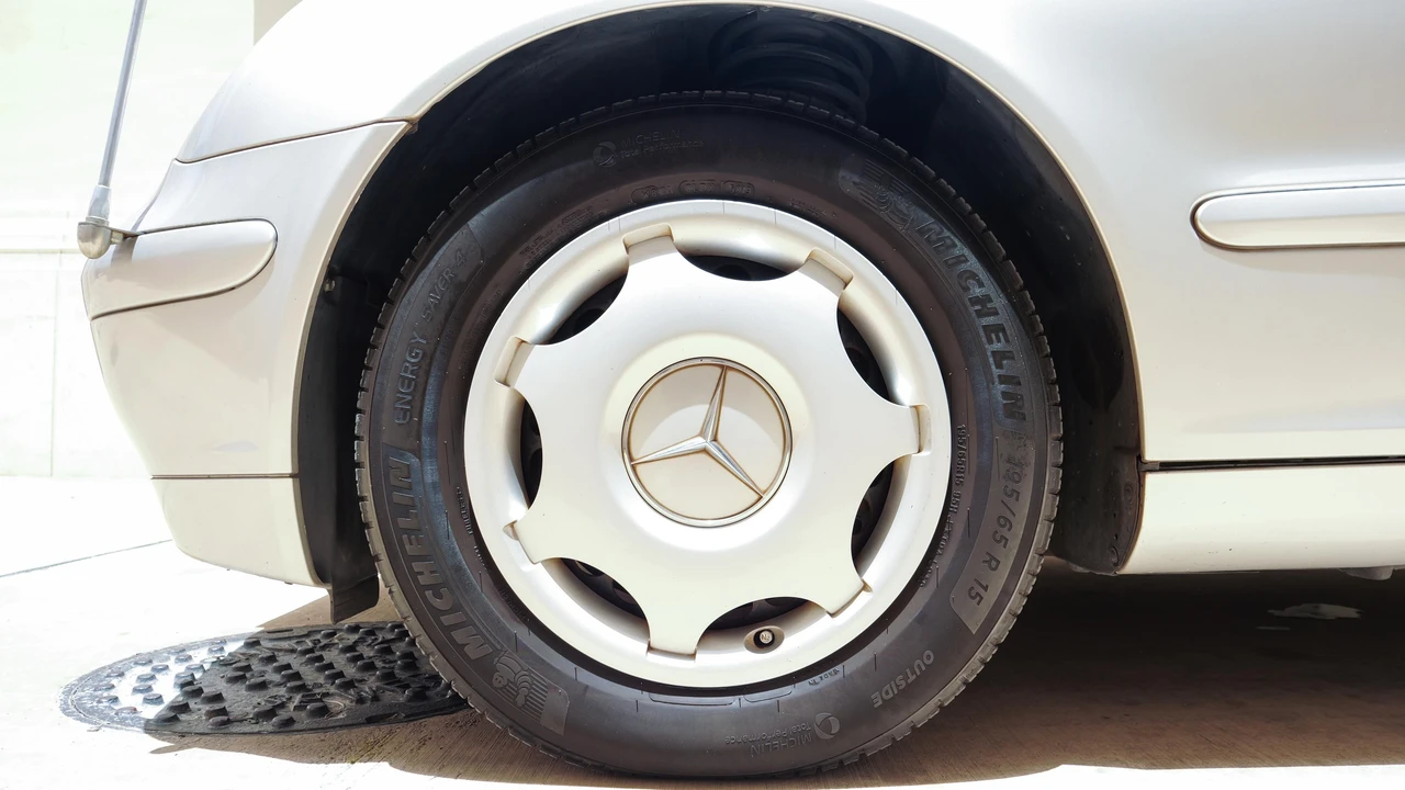 2001 Mercedes-Benz W203 C-Class - Image 31 of 31
