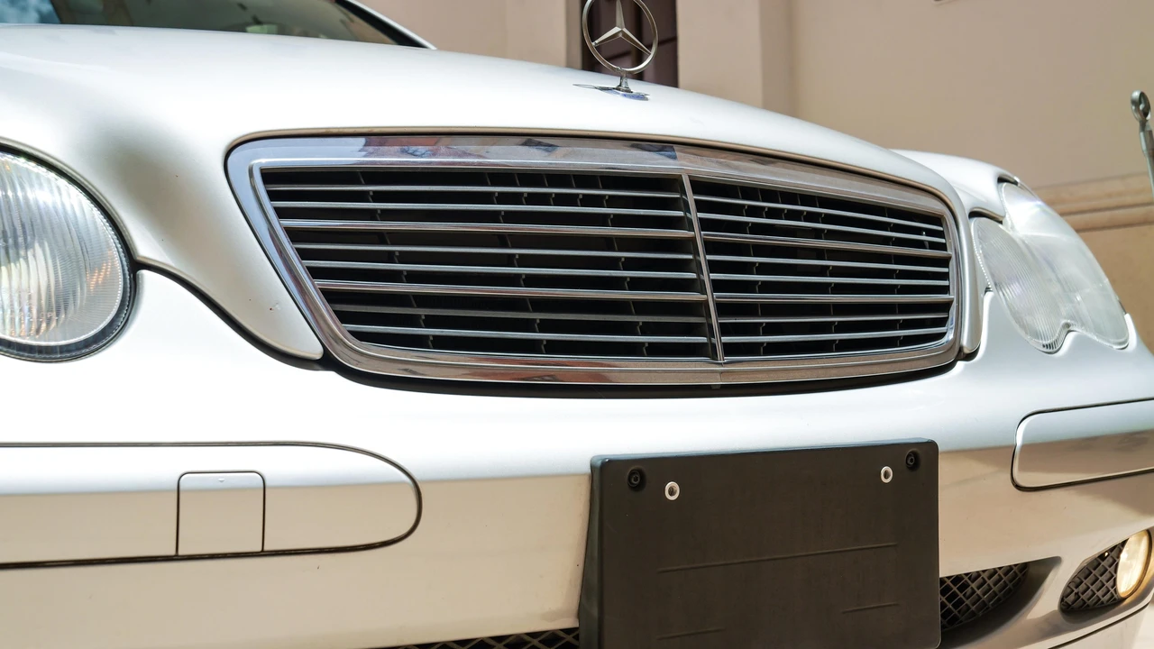 2001 Mercedes-Benz W203 C-Class - Image 15 of 31