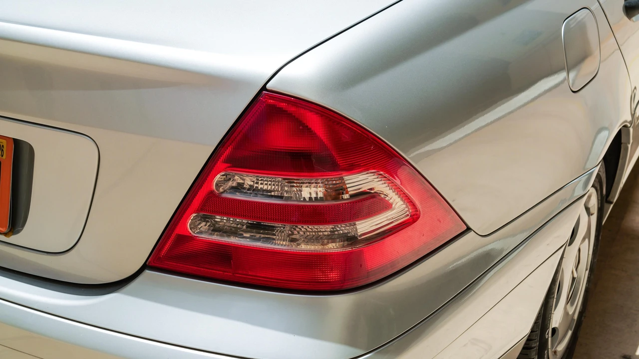 2001 Mercedes-Benz W203 C-Class - Image 28 of 31