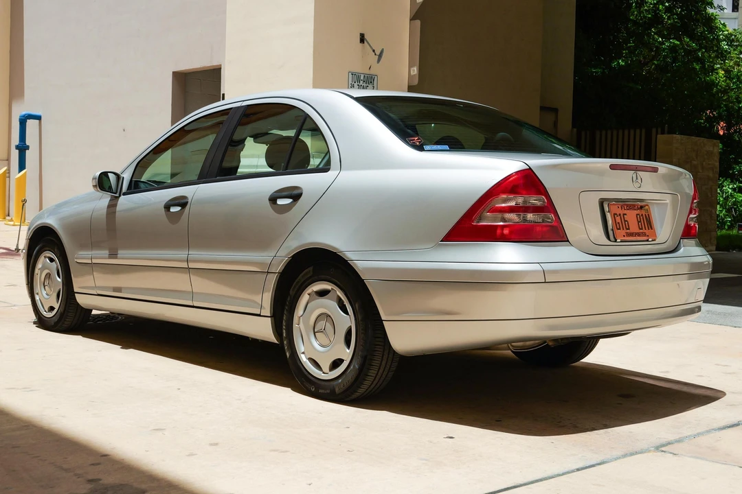 2001 Mercedes-Benz W203 C-Class - Image 4 of 31