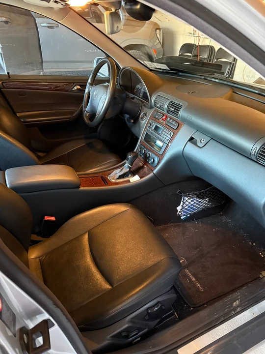 2001 Mercedes-Benz W203 C-Class - Image 7 of 15