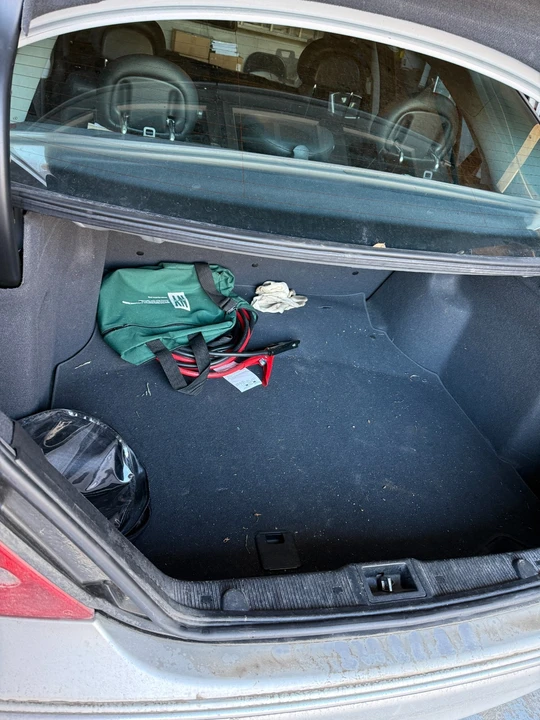 2001 Mercedes-Benz W203 C-Class - Image 9 of 15