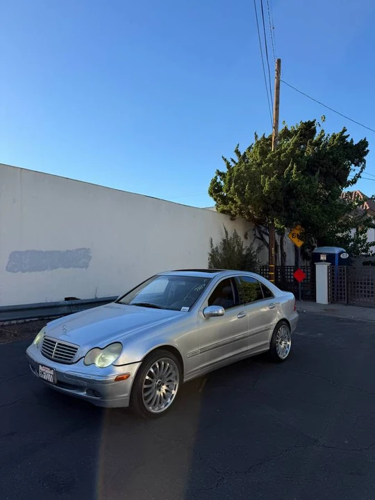 2001 Mercedes-Benz W203 C-Class - Image 2 of 8