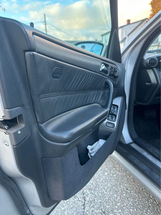 2001 Mercedes-Benz W203 C-Class - Image 10 of 20