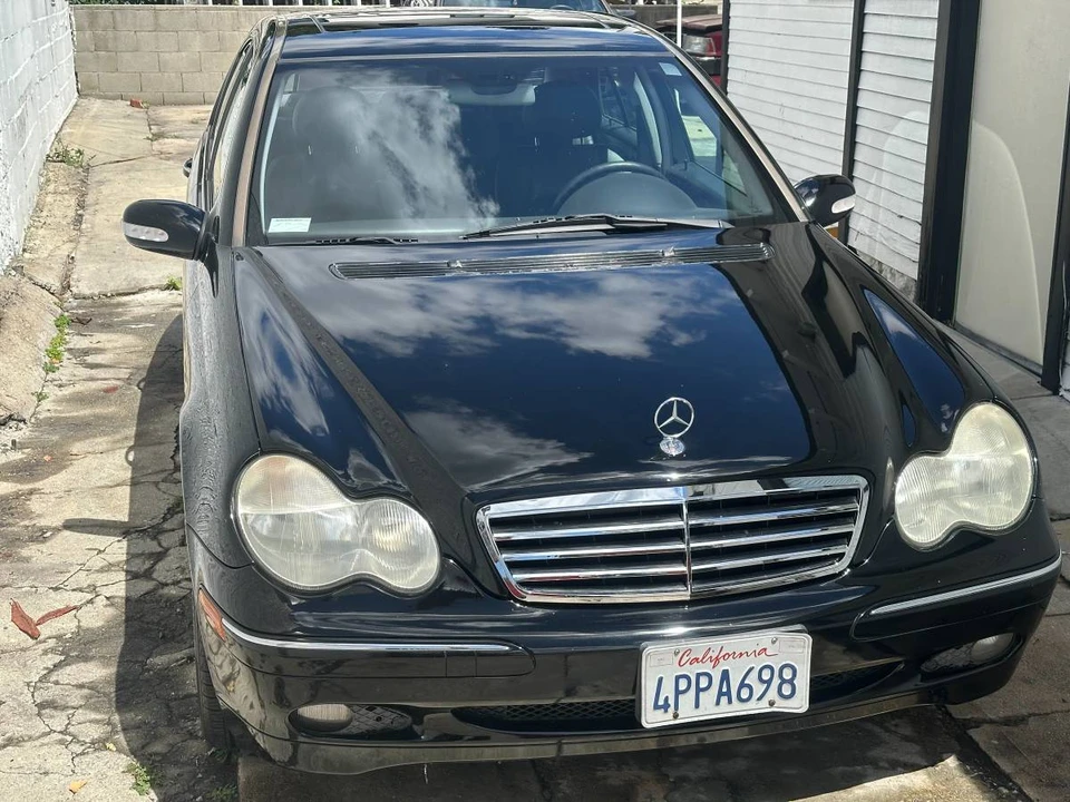 2001 Mercedes-Benz W203 C-Class - Image 2 of 9