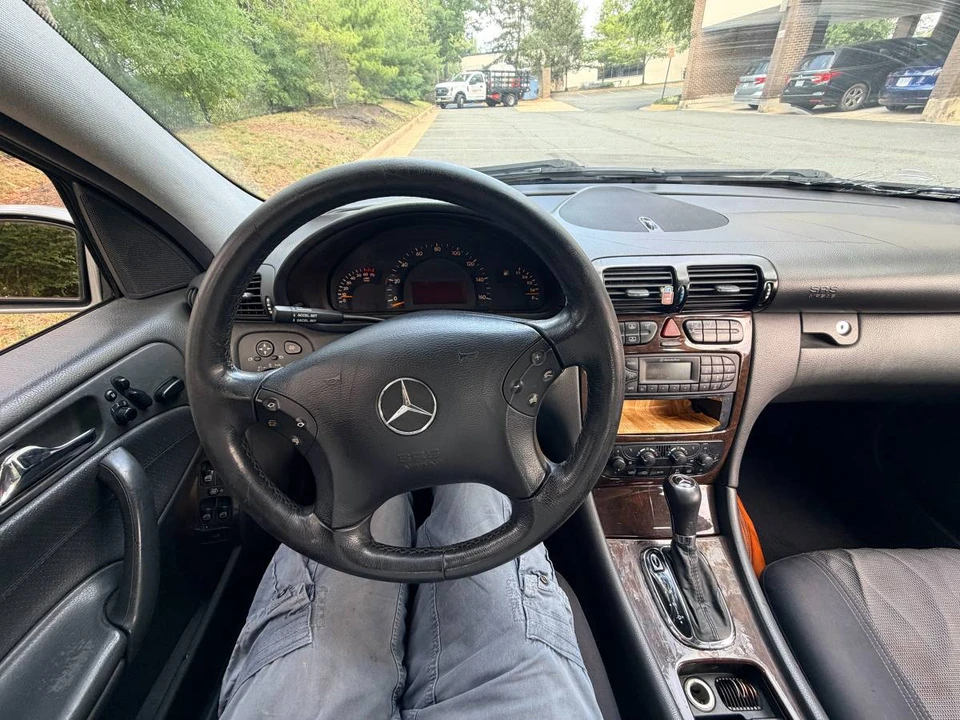 2001 Mercedes-Benz W203 C-Class - Image 13 of 15