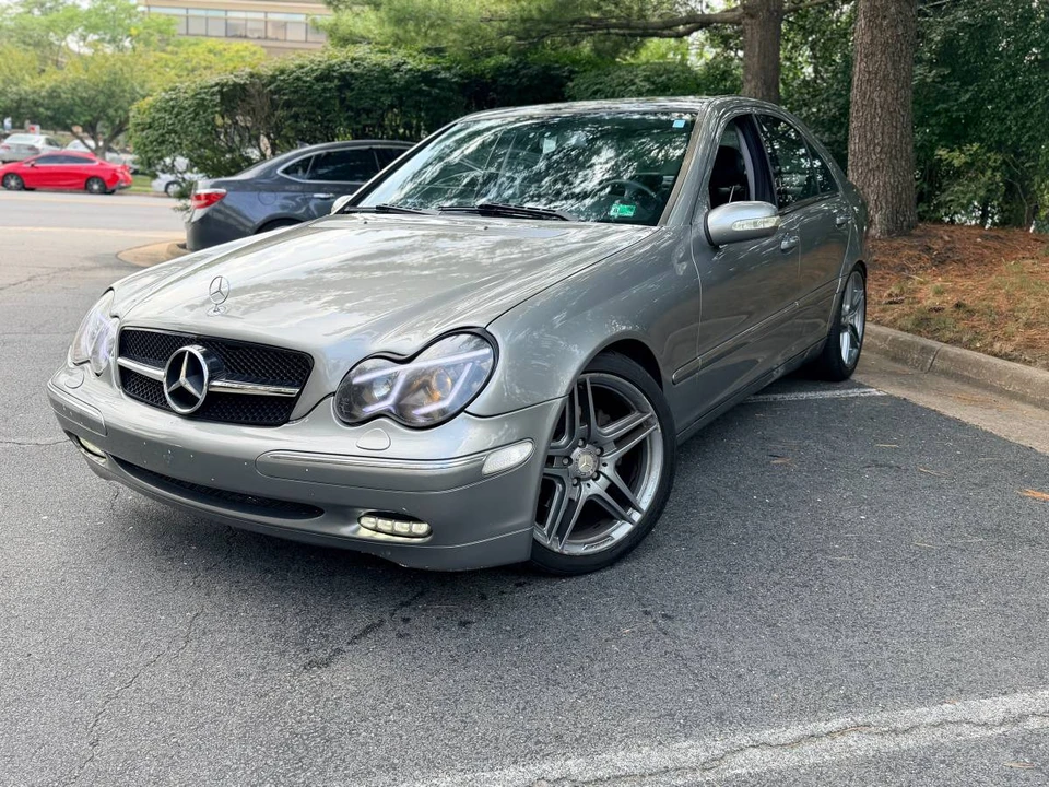 2001 Mercedes-Benz W203 C-Class - Image 2 of 15