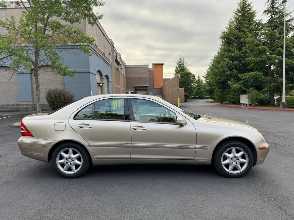 2001 Mercedes-Benz W203 C-Class - Image 5 of 19