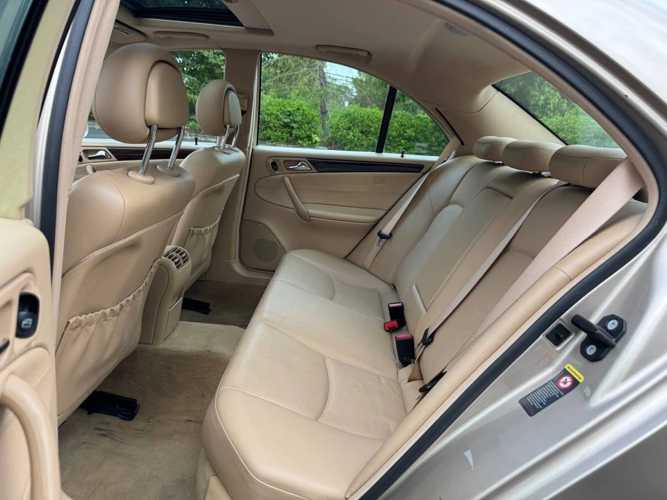 2001 Mercedes-Benz W203 C-Class - Image 10 of 19