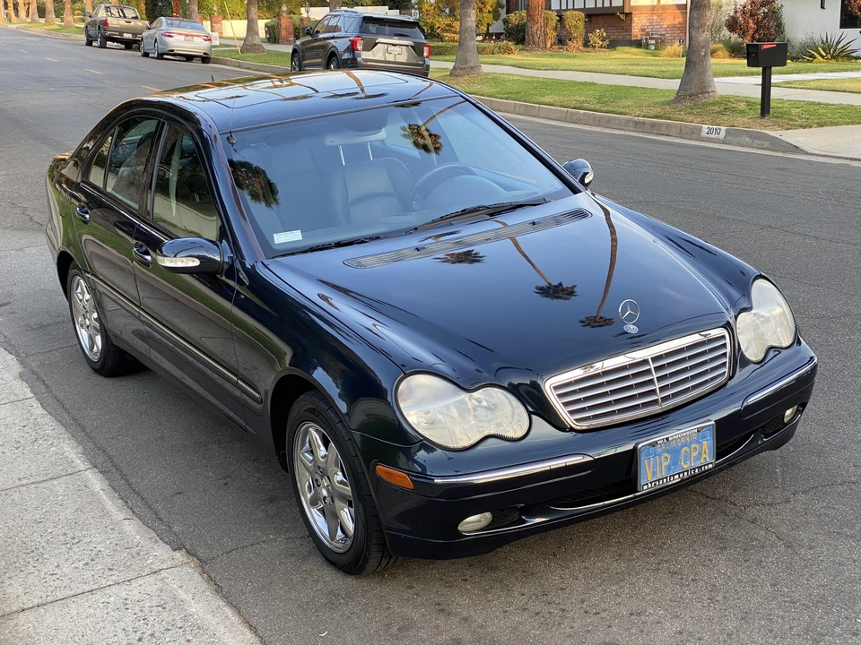 2001 Mercedes-Benz W203 C-Class - Image 3 of 31
