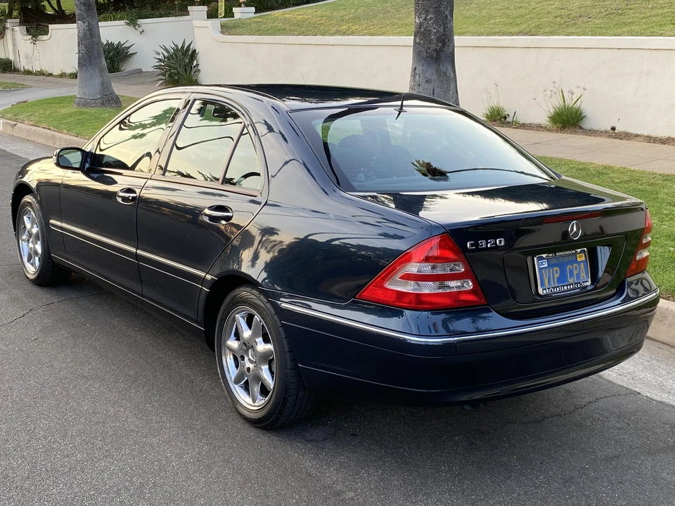 2001 Mercedes-Benz W203 C-Class - Image 9 of 31