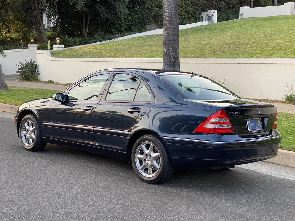 2001 Mercedes-Benz W203 C-Class - Image 8 of 31